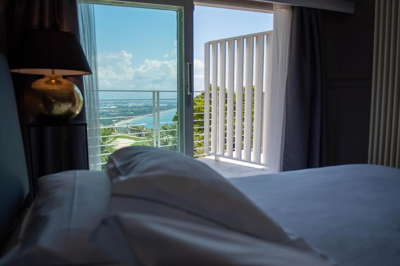 La Librata Boutique Hotel Террачина Экстерьер фото
