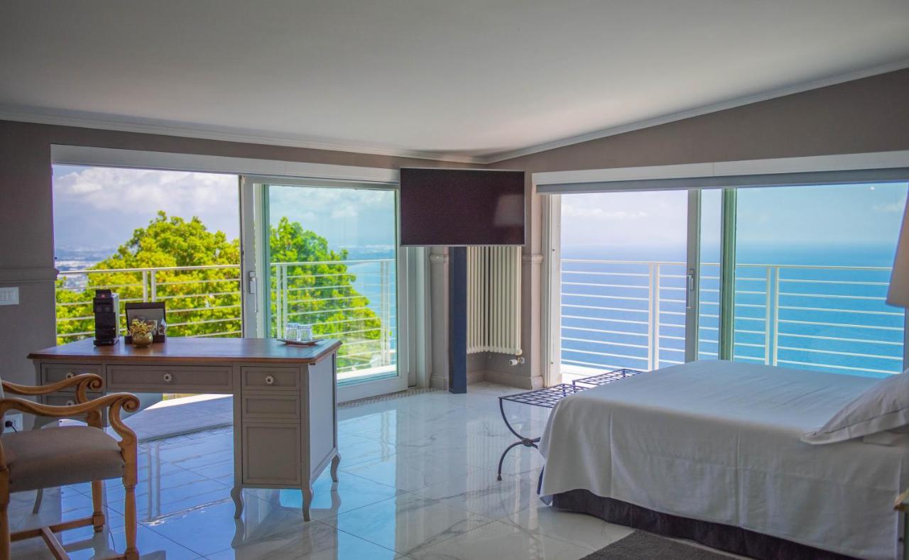 La Librata Boutique Hotel Террачина Экстерьер фото